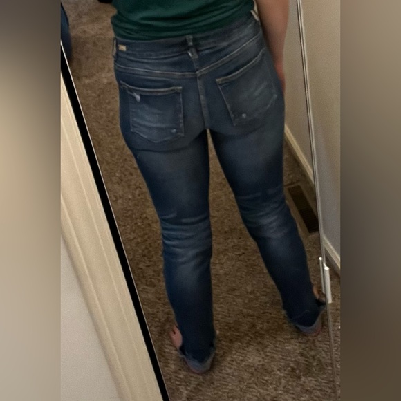 Sneak peak jeans- Janelle wash - Picture 5 of 8